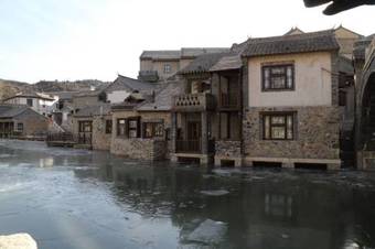 Beijing Gubei Water Town Chuanqiao Inn