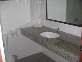 Hotel Phuket Naithon Resort