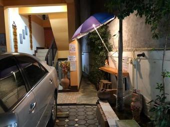 Hostal Sandee Place Chomthong