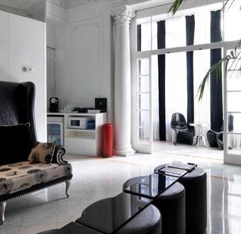 Chic & Basic Born Boutique Hotel