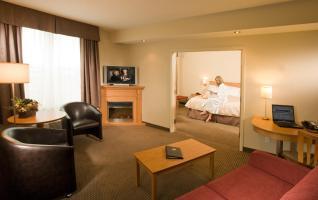 Cambridge Hotel And Conference Centre