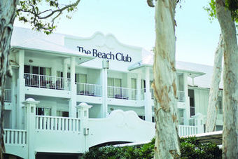 Hotel Peppers Beach Club & Spa