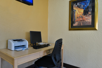 Hotel Quality Inn & Suites Tampa - Brandon Near Casino