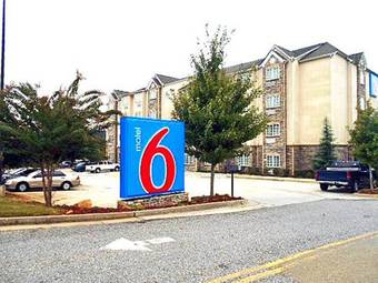 Motel 6 Canton