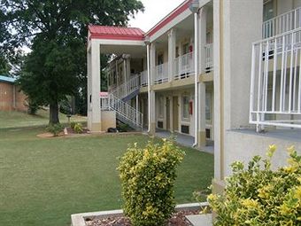 Hotel Fairbridge Inn & Suites