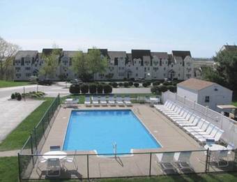 Hotel Village By The Sea