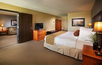 Best Western Plus The Charles Hotel