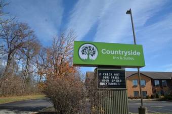Hotel Countryside Inn And Suites