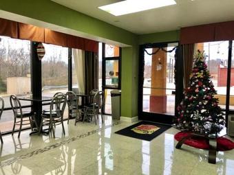 Hotel Super 8 By Wyndham Nashville West