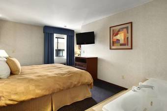 Hotel Baymont Inn & Suites Waukesha