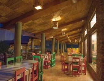 Hotel The Roar Resort