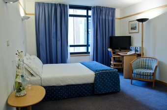 Hotel Vip Executive Suites �den