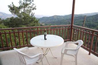 Moniatis Country House