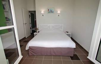 Apartamento Holiday Home Baden 23 With Outdoor Swimmingpool