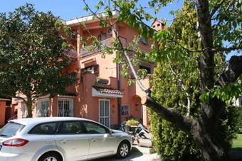 Bed & Breakfast Helen's House