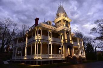 Hotel Manoir Maplewood