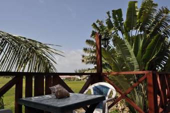 Blue Ocean Cottage & Sweet Jewel Apartments