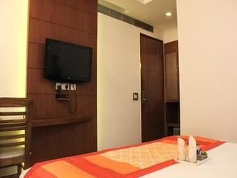 Hotel Oyo Premium Neelam Chowk