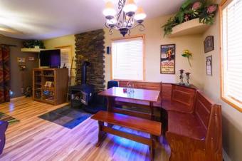 Strawberry Patch Cabin