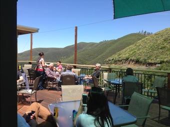 Motel Priest Station Cafe & Cabins