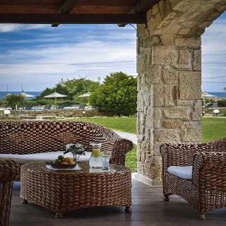 Nefeli Luxury Villas