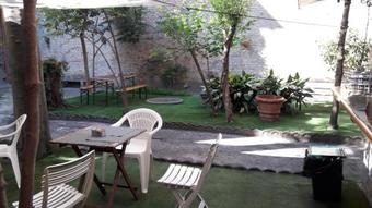 Bed & Breakfast Yard 19