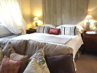 Hostal Fauhope Country House