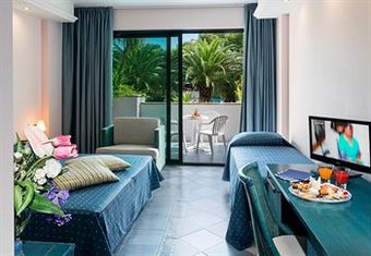 Hotel Club Giardini D�oriente Village