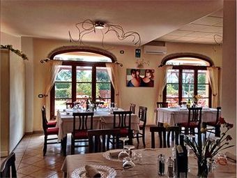 Aparthotel Borgo Di Pomaia