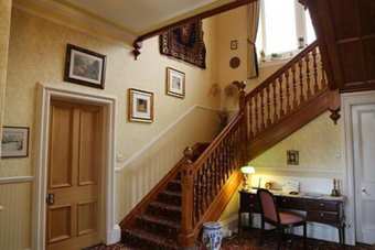 Hostal The Pines Guesthouse