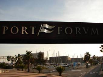 Barcelona Downtown Boat