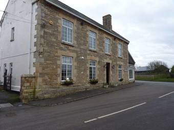 Hostal The Horseshoes Bed & Breakfast