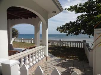 The Drake Seaside Apartment