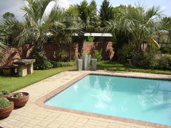 Hostal Ladybrand Guest House