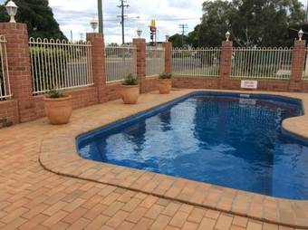 Roma Mid Town Motor Inn