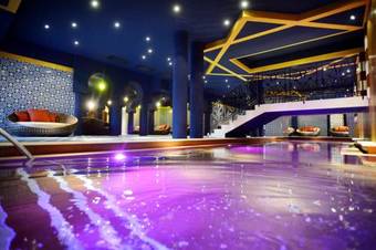 Mes�s Shiraz Wellness Hotel Superior