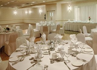 Quality Hotel & Suites Woodstock