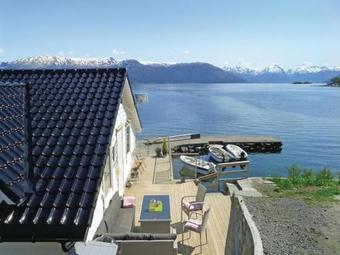 Two-bedroom Holiday Home In Strandebarm