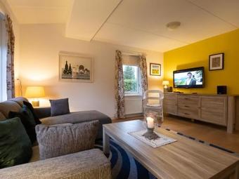 Cozy Holiday Home In Zonnemaire With Garden