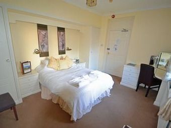 Hostal Uplands Hotel & Restaurant