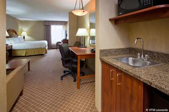Hotel Express By Holiday Inn Cedar Rapids-i-380 At 33rd Avenue
