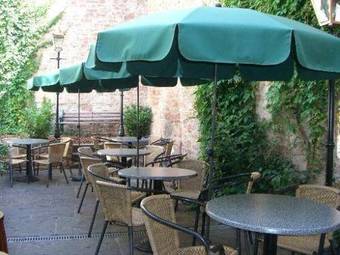 Hostal The Dubliner Hotel & Irish Pub