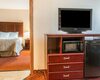 Hotel Clarion Inn & Suites Airport