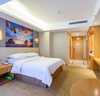 Vienna International Hotel Wuyi Square