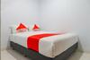 Hostal Oyo 2636 Paulus Residence