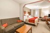 Hotel Comfort Inn And Suites