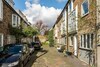 3bd Mews House With Courtyard In Kew