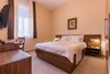 Hotel Maroon