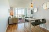 Charming Dt High Rise With King Bed And Free Parking
