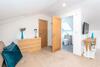 Captivating 4-bed House In Lincoln